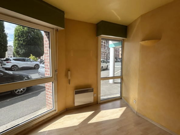 Bureau Local commercial de 34 m² à vendre à Armentières, emplacement stratégique