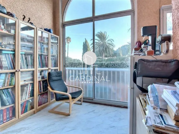 Appartement en vente à terme avec vue mer à La Londe-les-Maures