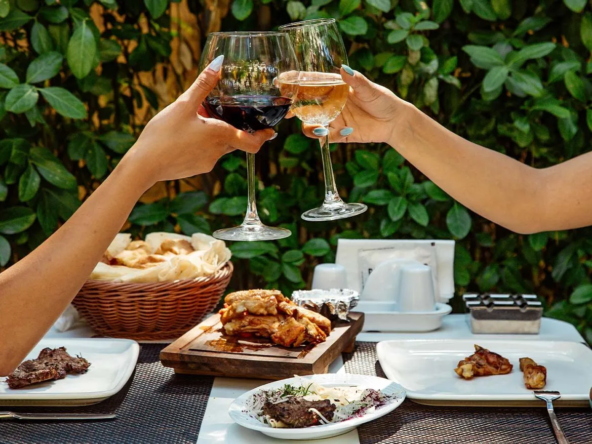 Restaurant à vendre à Neuchâtel avec terrasse – Opportunité clé en main