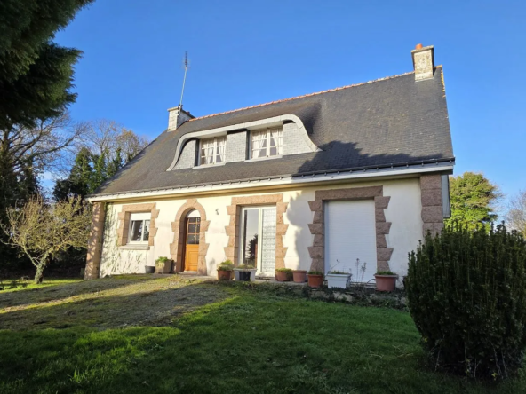 Maison à rénover avec grand terrain à Saint-Thuriau, environnement bucolique