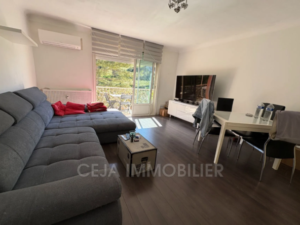 A vendre appartement 3 pièces à Trans-en-Provence, calme et lumineux avec cave et stationnement