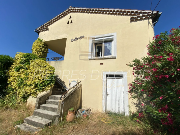 Maison à vendre à Cavillargues avec piscine et vue village - 136 m²