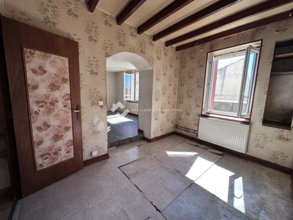 Maison à rénover avec potentiel locatif à Celles-sur-Durolle