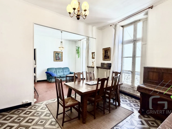 Appartement T4 de 98,5 m² avec balcon à Nîmes - Opportunité idéale
