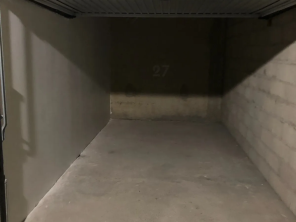 Garage sécurisé en résidence à Montpellier - Investissement rentable loué 90 €/mois