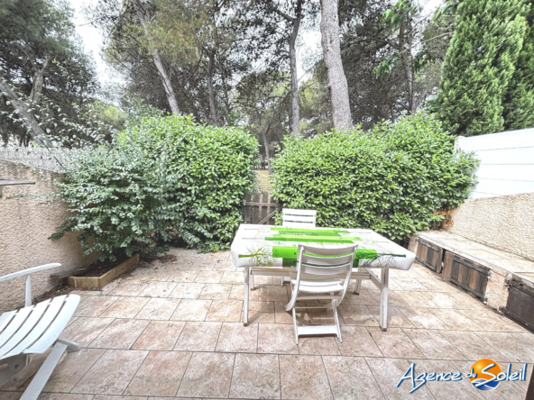 Appartement T2 avec cabine, terrasse, piscine et parking à Cap d'Agde