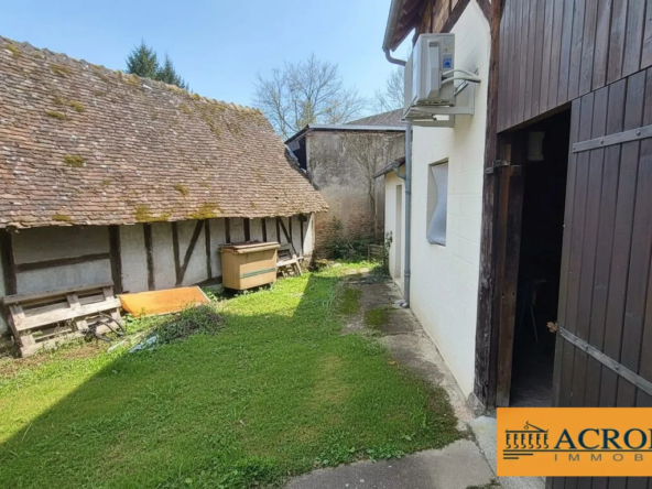 Murs commerciaux et fonds de commerce avec logement à Brinon-sur-Sauldre