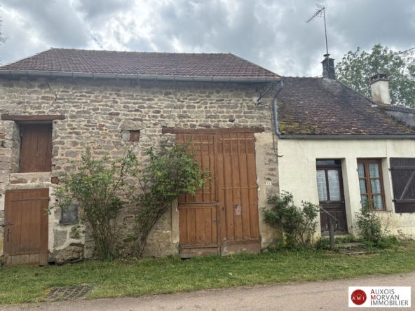 A vendre maison ancienne à rénover à Normier - 50 m² sur grand terrain