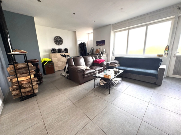 Maison de ville à Roanne secteur Gare - 120 m², cour, dépendances