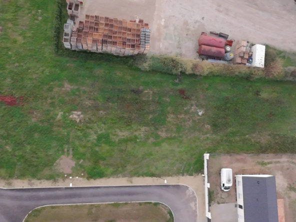 Terrain constructible de 626 m² à Aubeterre, proche Troyes