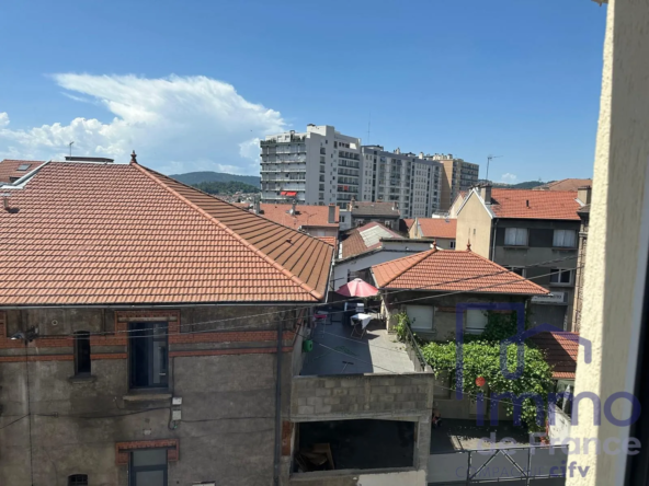 Appartement T2 à vendre à Firminy avec potentiel et commodités proches