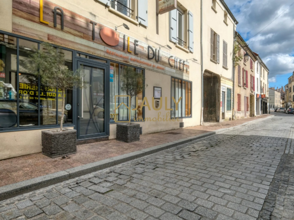 Fonds de commerce et restaurant à vendre à Meaux, emplacement privilégié