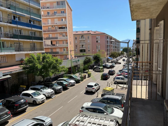Appartement traversant de 68,52 m² à Ajaccio proche centre-ville