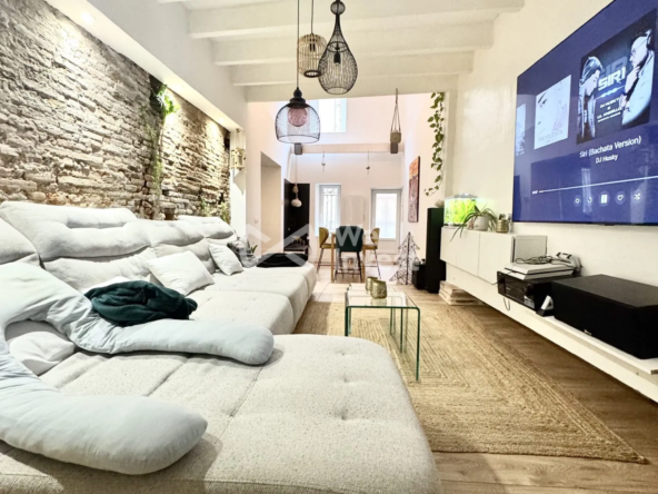 Maison de ville renovée avec volumes et cachet à Villemur-sur-Tarn