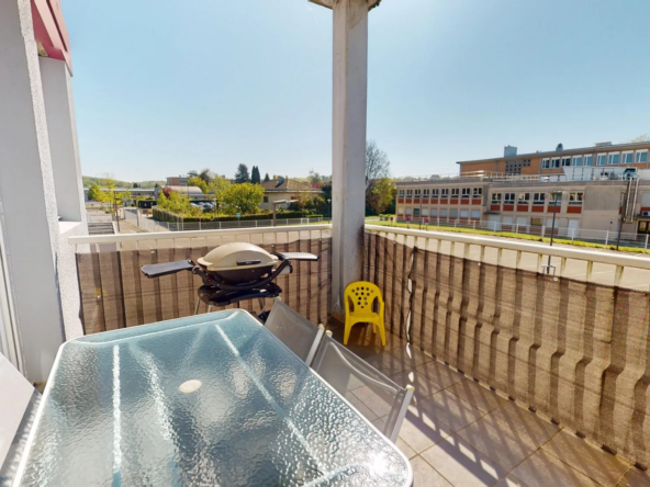 Investissement immobilier à Audincourt : appartement avec terrasse et locataire en place