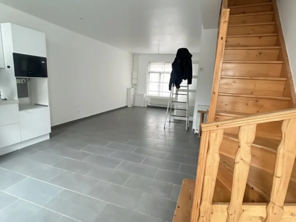 Maison rénovée de 4 pièces avec terrasse à Tourcoing - Prête à vivre