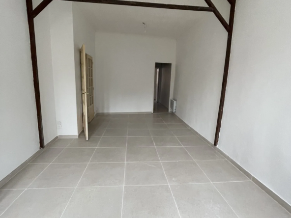 Appartement T3 à vendre à Roquevaire, centre-ville, rénové, cave, proximité parking