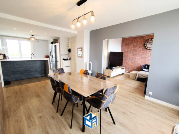 Appartement T5 à vendre à Tours Nord avec balcon et parking