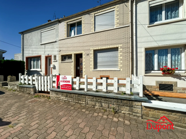 Maison T3 avec grenier aménageable, proche centre commercial à Cambrai