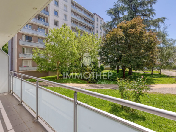 Appartement T3 de 67 m² à Saint-Martin-d'Hères avec balcon, cave et parking