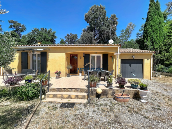 Maison de plain-pied de 80 m² avec terrasse et garage à Mondragon