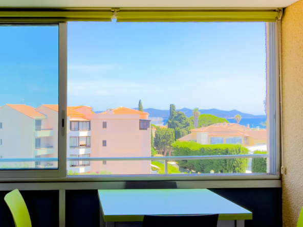 Appartement duplex vue mer de 43 m² à La Londe les Maures