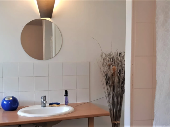 Appartement duplex à Laval avec 3 chambres et proximité du centre-ville