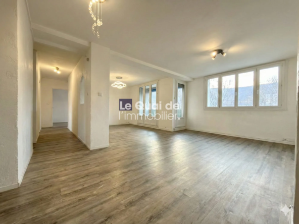 Appartement lumineux de 87 m² avec vue dégagée à Grenoble Eaux-Claires