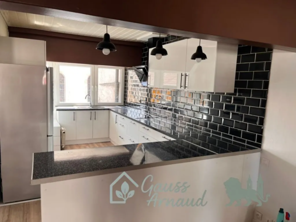 Appartement spacieux avec vue sur l’église à Delle, 3 chambres, charme typique