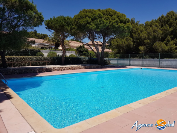 Partie piscine à Narbonne-Plage à 7 minutes de la plage
