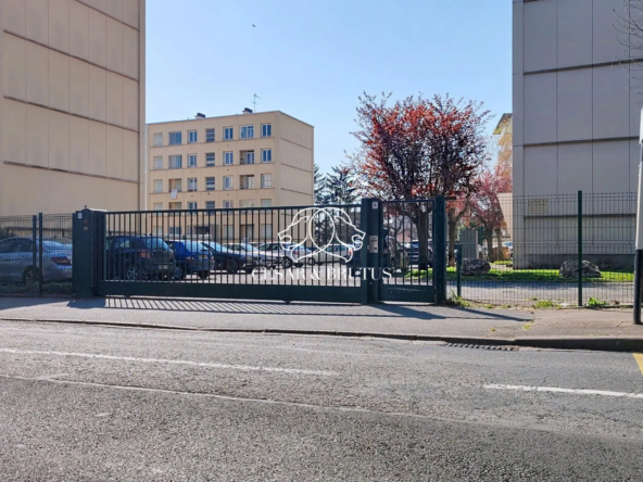 Bel appartement T3 de 55 m² à Villefranche-sur-Saône avec cave et potentiel rénovations