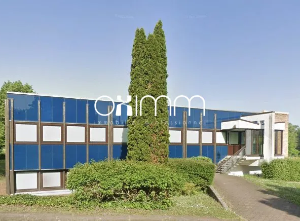 Bâtiment de bureaux de 750 m² à vendre à Saint-Laurent-Blangy avec parking et grand terrain