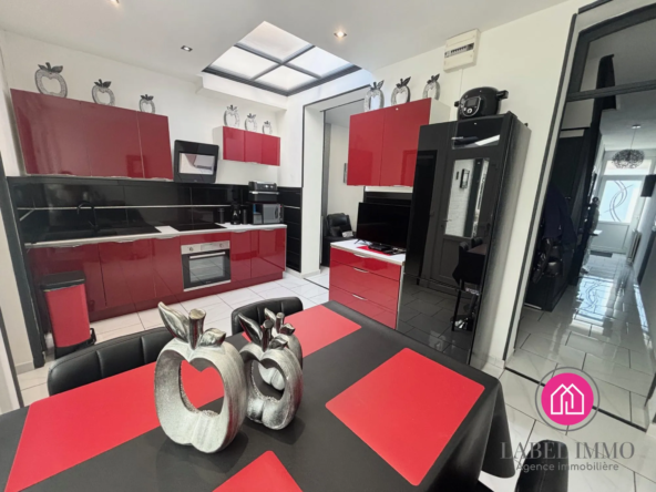 Maison semi-individuelle à Valenciennes avec jardin et garage - 140m²
