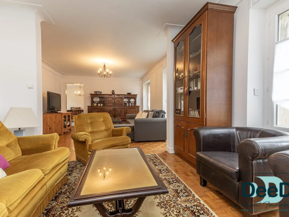 Maison spacieuse avec jardin, garage et appartement T3 à SARRANCOLIN