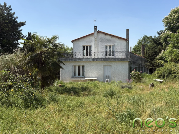 Fermette à rénover de 193 m² avec terrain à Saint-André-de-la-Marche