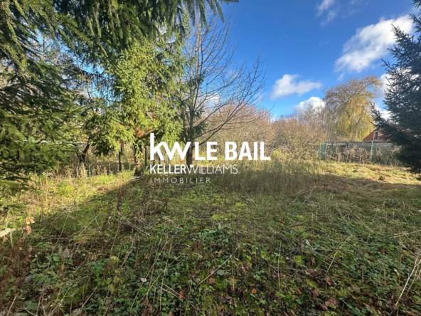 Terrain constructible de 200 m² à Vallangoujard en centre-ville