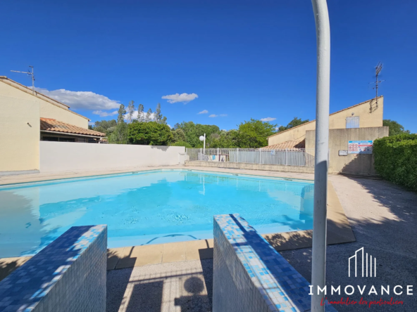 Charmant T2 avec terrasse, piscine et stationnement à Juvignac