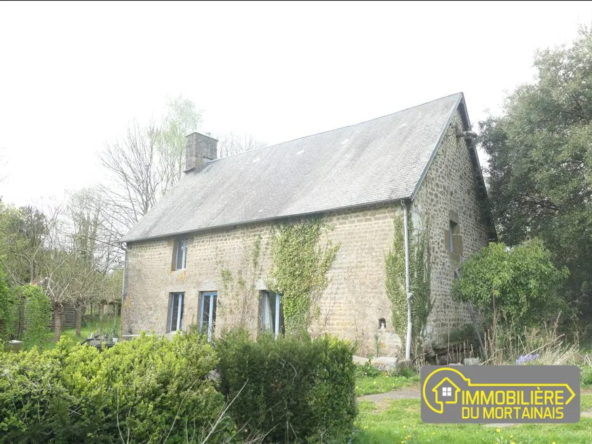 Maison à rénover avec terrain et dépendance à Sourdeval