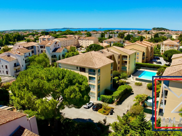 Appartement T2 rénové avec piscine et parking à Sanary-sur-Mer