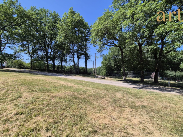 Terrain constructible de 900 m² à Vaquiers - Opportunité d'investissement ou de construction