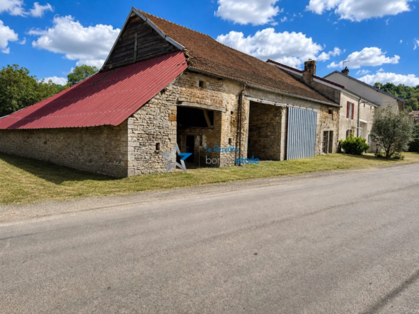 Corps de ferme en pierre à vendre en Haute-Marne avec grand terrain
