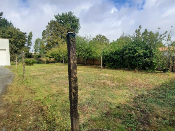 Terrain constructible en centre-ville du Bignon, zone UA, calme et idéal pour votre projet