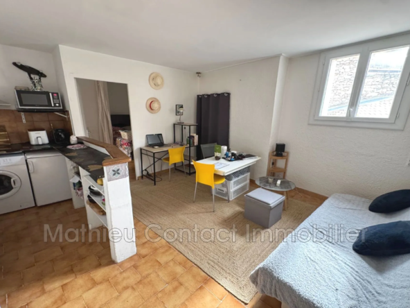 Appartement 2 bis à Nîmes en vente, parfaitement situé dans l'Écusson, idéal pour investissement locatif