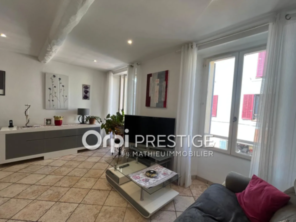 A vendre appartement 3 pièces à Biot en plein centre village