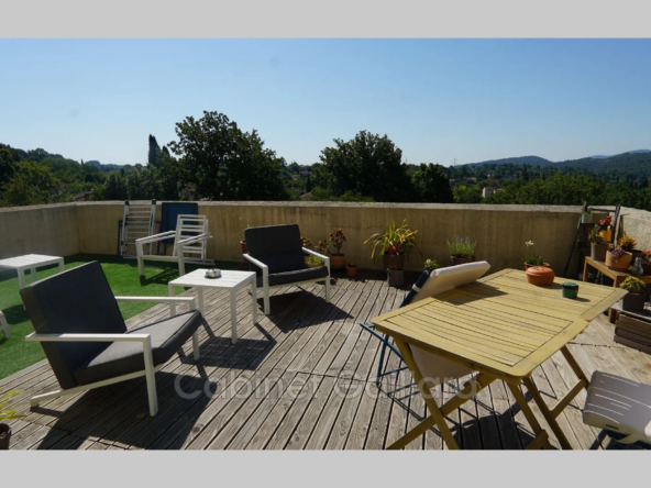 Appartement 3 pièces avec terrasse à Peymeinade – calme et fonctionnalité