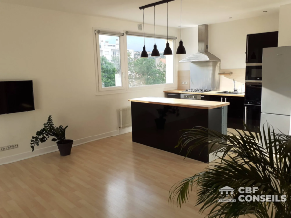 Appartement T2 récent avec terrasse, garage et locataire en place à Chamalières