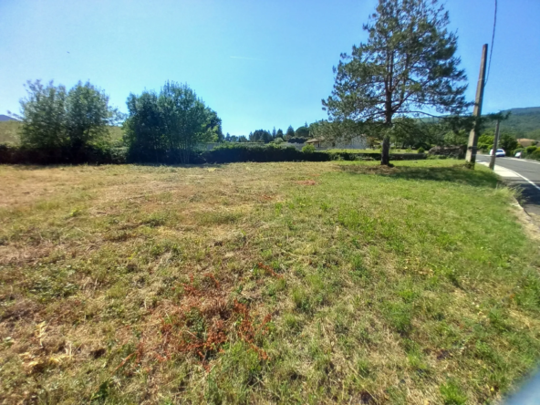 Terrain constructible viabilisé à Le Poujol-sur-Orb avec vue panoramique