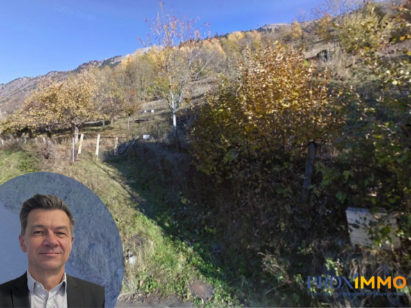 Terrain constructible à Oz-en-Oisans - 409 m², proche des pistes de Vaujany