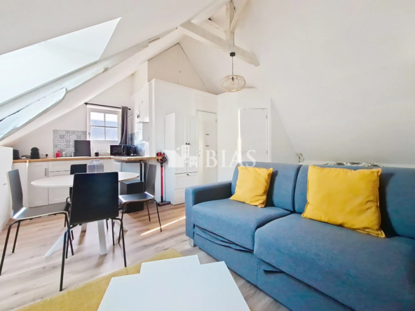 Studio à vendre en plein centre d'Honfleur, à 20 m du Vieux Bassin