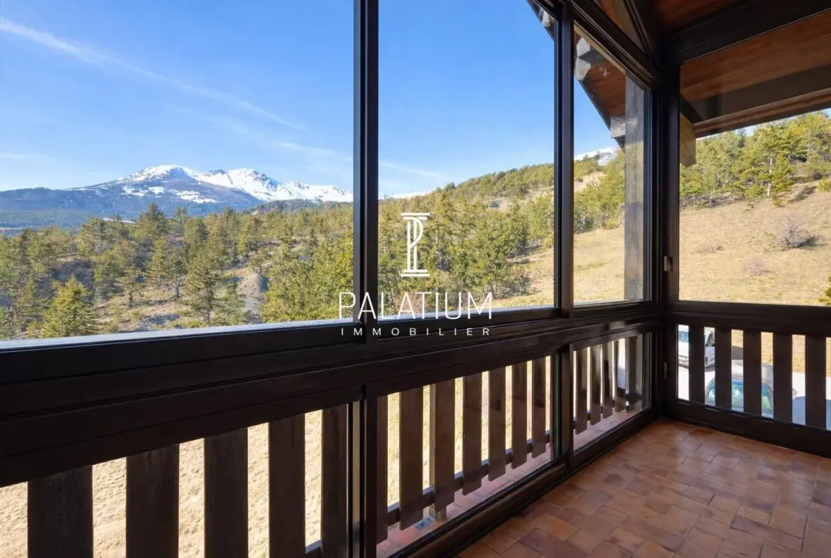 Charmant appartement vue montagne à Barcelonnette en Résidence Calme 